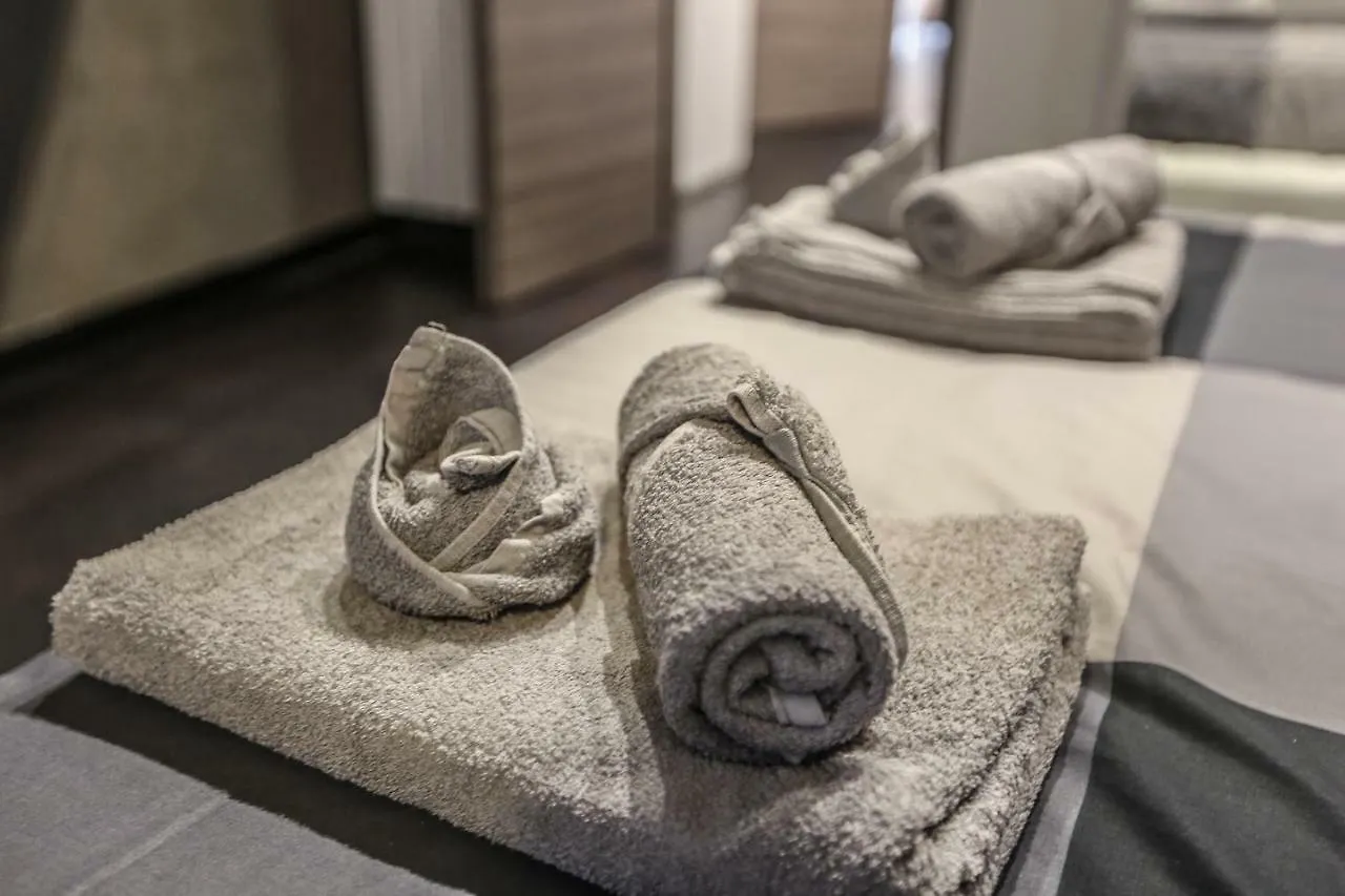Stylish Apartment Near Duomo Milan Italy