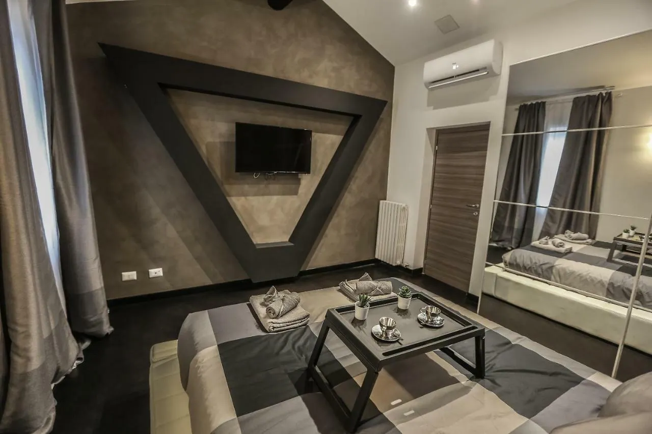 Stylish Apartment Near Duomo Milan