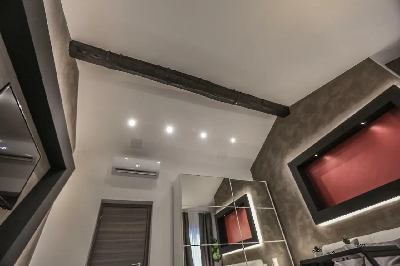 Stylish Apartment Near Duomo Milan